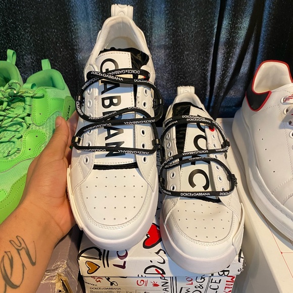 Dolce Gabbana - Picture 2 of 2